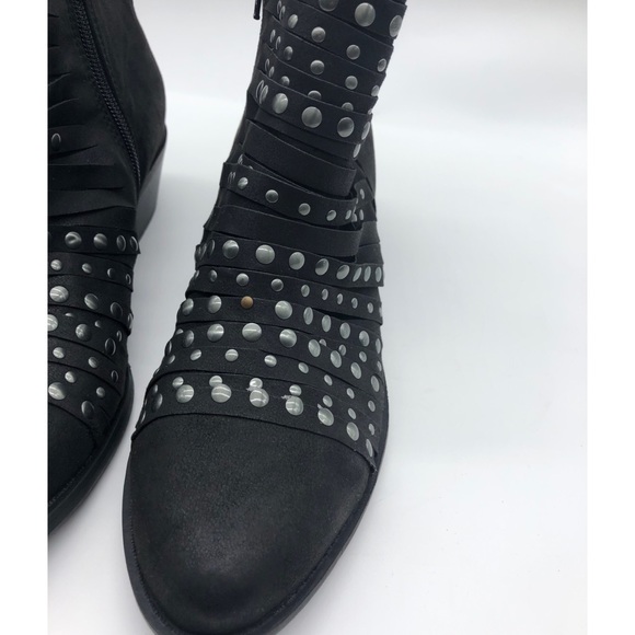 White Mountain Desire Studded Ankle Boot - Picture 5 of 6